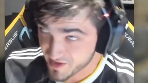 向下一个辉 向下一个辉