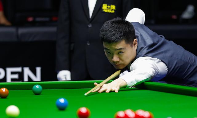 中场球员的 中场球员的